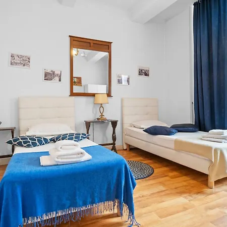 Golden Residences - & Penthouse In Old Town * Bucharest