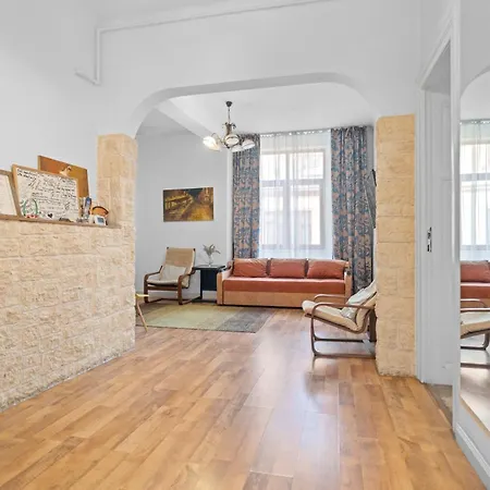 Golden Residences - & Penthouse In Old Town Bucharest