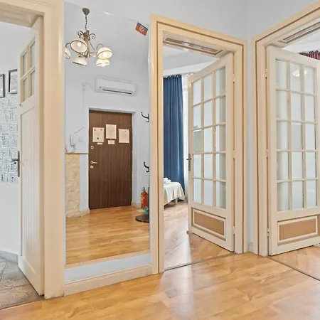 Golden Residences - & Penthouse In Old Town Apartment