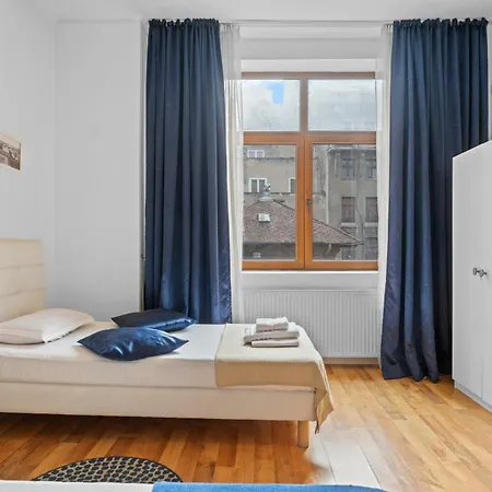 Golden Residences - & Penthouse In Old Town Bucharest