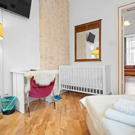 Golden Residences - & Penthouse In Old Town Apartment *