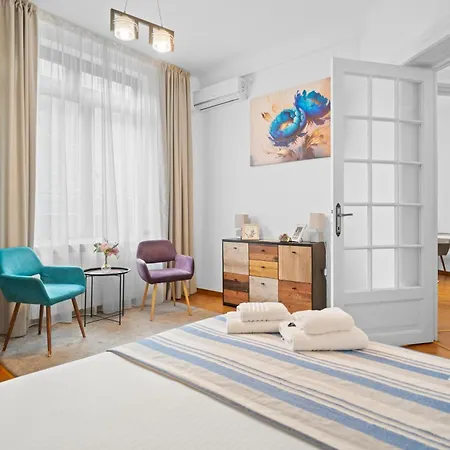 Golden Residences - & Penthouse In Old Town