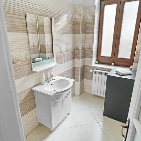 Golden Residences - & Penthouse In Old Town Apartment Bucharest