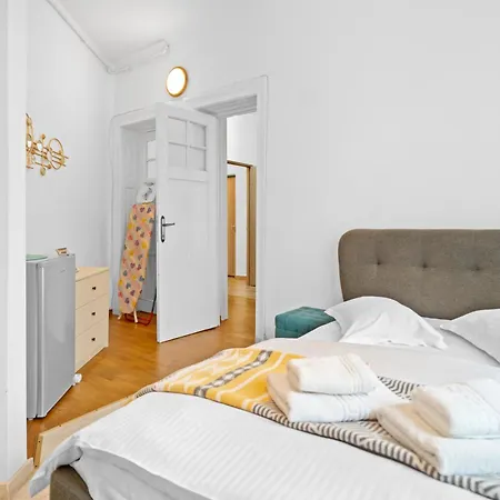 Historic Heart Appartement Boekarest