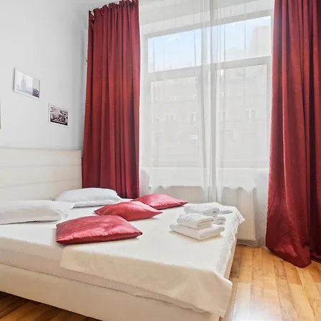 Historic Heart Appartement Boekarest